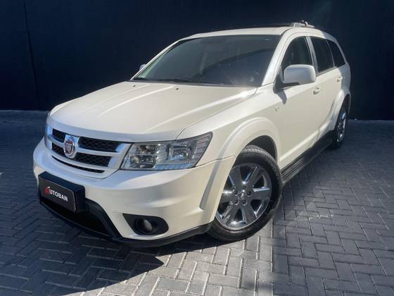 FIAT FREEMONT 2.4 EMOTION 16V GASOLINA 4P AUTOMÁTICO